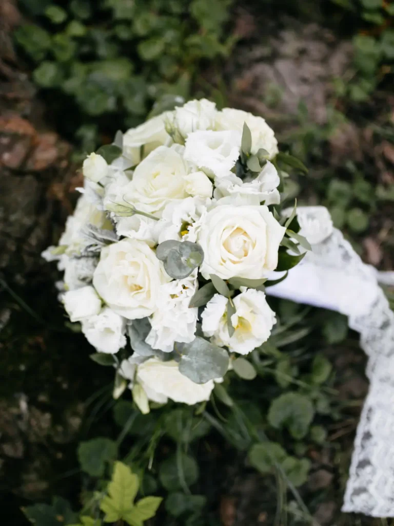 Ivory Embrace Bouquet for Gifting