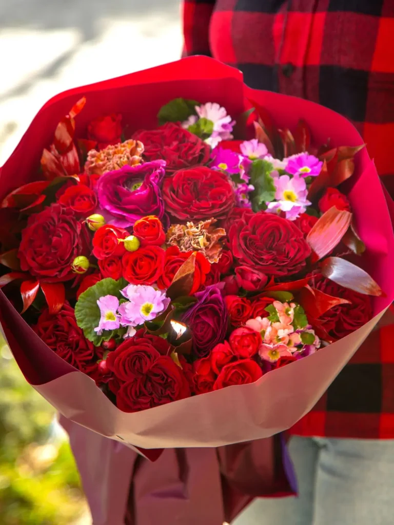 Special Red Roses Bouquet for Anniversary