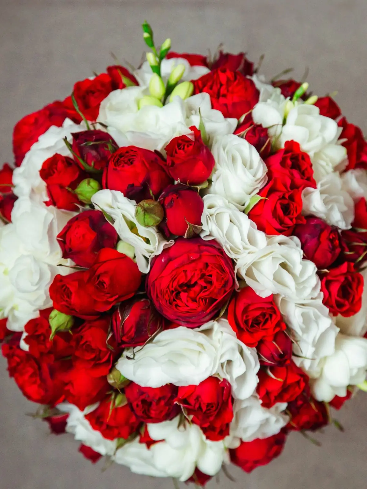 200 Roses Bouquet Ideas